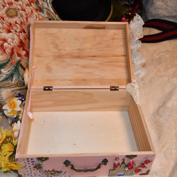 Princess Keepsake Box - Picture 6 of 6